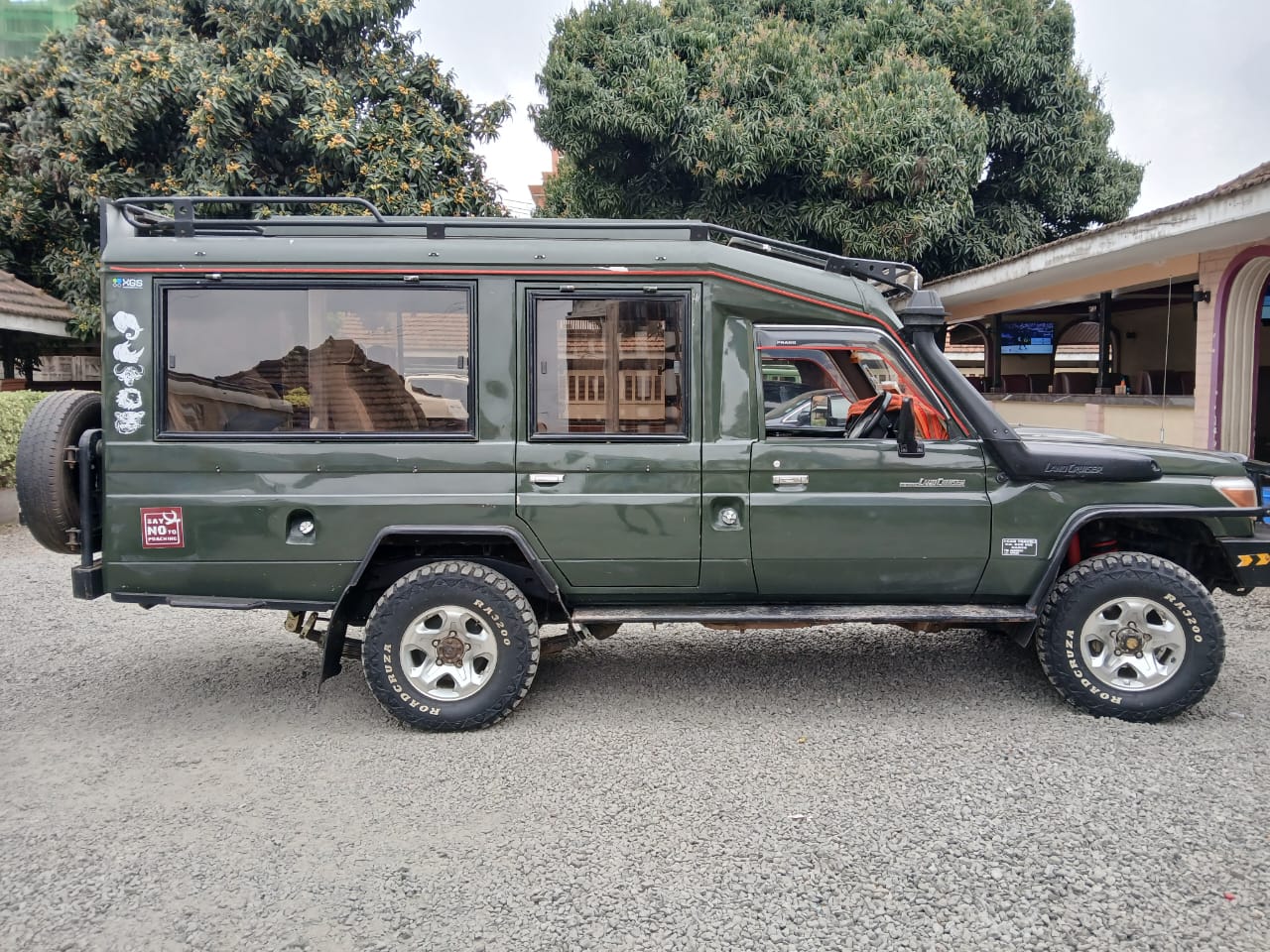 Land Cruiser Van chauffeur vehicle
